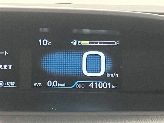 プリウス Ｓツーリングセレクション　エアバック　Ｂモニ　ＬＥＤヘッド　イモビ　オートクルーズ　横滑り防止　サイドエアバック　ＥＴＣ　スマートキー　メモリ－ナビ　助手席エアバック　ナビＴＶ　ＡＢＳ　ＡＷ　フルオートエアコン　ワンセグ（13枚目）