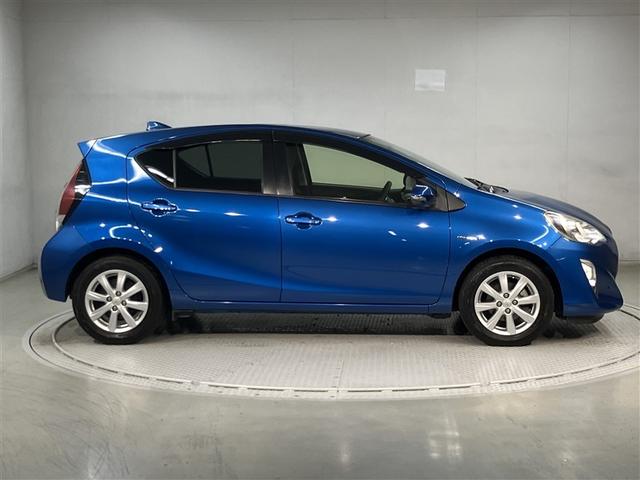 アクア Ｓ　スマートキープッシュスタート　キーレスエントリ　ドラレコ付　フルセグ地デジ　イモビ　ナビ＆ＴＶ　オートエアコン　デュアルエアバック　ＥＳＣ　Ｂカメラ　パワーウィンドウ　ＡＵＸ端子　ＥＴＣ　ＳＲＳ（3枚目）