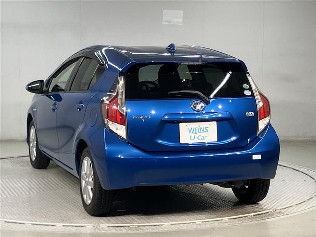 アクア Ｓ　スマートキープッシュスタート　キーレスエントリ　ドラレコ付　フルセグ地デジ　イモビ　ナビ＆ＴＶ　オートエアコン　デュアルエアバック　ＥＳＣ　Ｂカメラ　パワーウィンドウ　ＡＵＸ端子　ＥＴＣ　ＳＲＳ（4枚目）