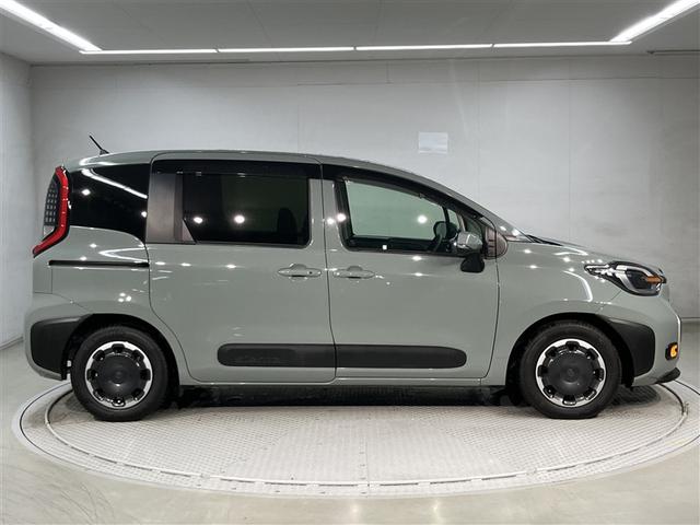 シエンタ ハイブリッドＺ　ＴＳＳ　エアバック　キーレスエントリー　ナビＴＶ　イモビライザー　バックモニター　ＬＥＤヘッドライト　ＥＴＣ車載器　横滑り防止　スマートキー　オートエアコン　サイドエアバッグ　ＷＳＲＳ　ドラレコ（3枚目）