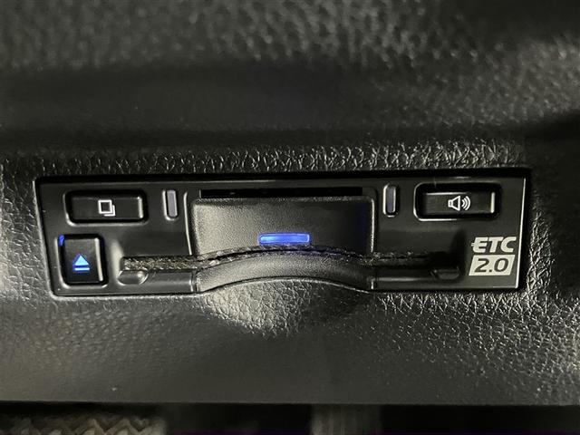 シエンタ ハイブリッドＺ　ＴＳＳ　エアバック　キーレスエントリー　ナビＴＶ　イモビライザー　バックモニター　ＬＥＤヘッドライト　ＥＴＣ車載器　横滑り防止　スマートキー　オートエアコン　サイドエアバッグ　ＷＳＲＳ　ドラレコ（8枚目）