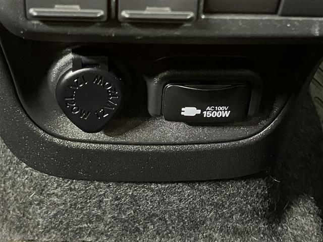 シエンタ ハイブリッドＺ　ＴＳＳ　エアバック　キーレスエントリー　ナビＴＶ　イモビライザー　バックモニター　ＬＥＤヘッドライト　ＥＴＣ車載器　横滑り防止　スマートキー　オートエアコン　サイドエアバッグ　ＷＳＲＳ　ドラレコ（10枚目）