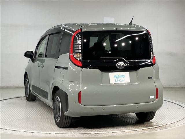 シエンタ ハイブリッドＺ　ＴＳＳ　エアバック　キーレスエントリー　ナビＴＶ　イモビライザー　バックモニター　ＬＥＤヘッドライト　ＥＴＣ車載器　横滑り防止　スマートキー　オートエアコン　サイドエアバッグ　ＷＳＲＳ　３列シート（4枚目）