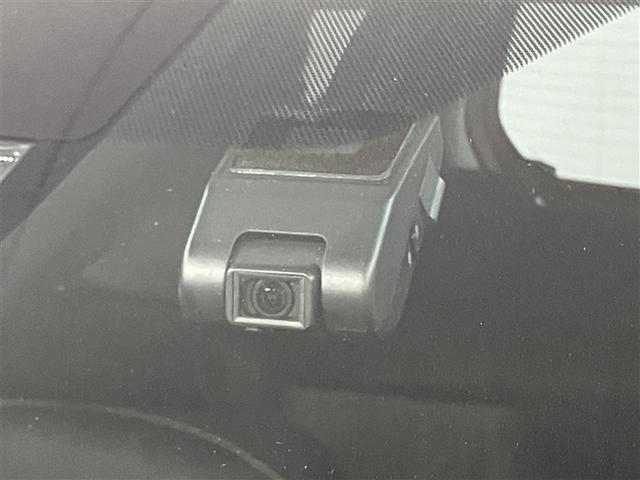 シエンタ ファンベースＧ　バックモニタ－　イモビ　ＤＶＤ再生可　パワステ　アイスト　地デジＴＶ　デュアルエアバッグ　記録簿有　横滑り防止装置　エアバッグ　ドライブレコーダー　オートエアコン　パワーウィンドウ　ＡＢＳ　ＥＴＣ（10枚目）