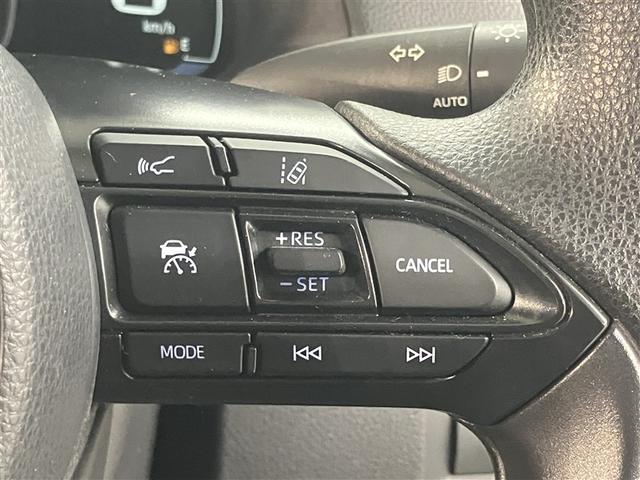 アクア Ｘ　テレビ　踏み間違い防止　１００Ｖ　イモビ　フルセグ　点検記録簿　ＬＥＤヘッドライト　スマートキー　横滑り防止機能　キーレスエントリー　ワンオーナー　オートクルーズ　オートエアコン　ＥＴＣ　ＡＢＳ（14枚目）