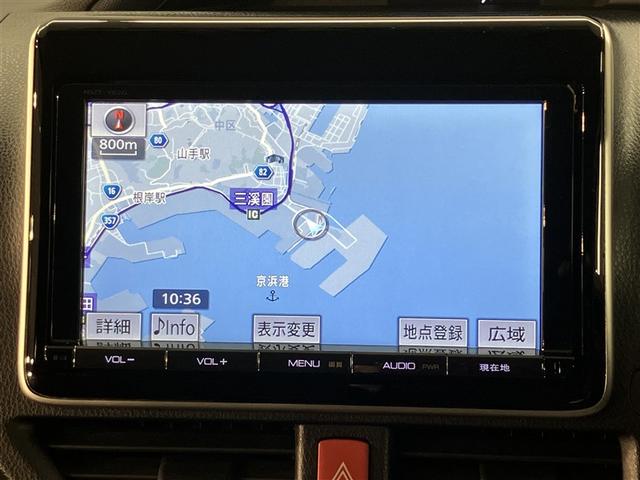 ヴォクシー ハイブリッドＶ　横滑防止装置　リアカメラ　エアバック　パワーウインドウ　ＡＷ　メモリナビ　ドラレコ付き　パワステ　ＬＥＤライト　盗難防止　ＤＶＤ再生機能　ナビＴＶ　リモコンキー　Ｗエアバッグ　ＥＴＣ　ＡＢＳ　３列（6枚目）