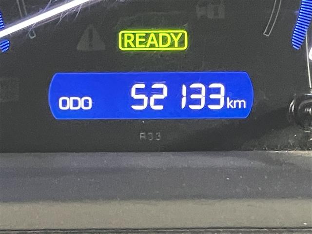 ヴォクシー ハイブリッドＶ　横滑防止装置　リアカメラ　エアバック　パワーウインドウ　ＡＷ　メモリナビ　ドラレコ付き　パワステ　ＬＥＤライト　盗難防止　ＤＶＤ再生機能　ナビＴＶ　リモコンキー　Ｗエアバッグ　ＥＴＣ　ＡＢＳ　３列（15枚目）