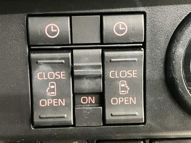 ルーミー カスタムG-T W電動ドア アイドリングストップ機能 運転席助手席エアバッグ DVD視聴可 クルーズC エアバック キーレスエントリー バックガイドモニター パワーウインドウ 記録簿有 インテリキー ナビTV LED(9枚目)