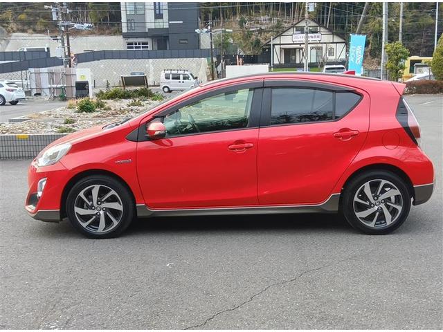 アクア Ｘ－アーバン　キーフリーシステム　横滑り防止システム　ＤＶＤ再生可　パワステ　フルセグＴＶ　スマートキ－　デュアルエアバック　運転席エアバッグ　ナビＴＶ　ＥＴＣ車載器　ドラレコ　エアコン　ＬＥＤヘッドライト　ＡＢＳ（2枚目）