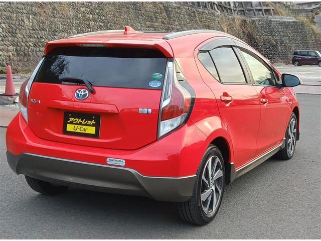 アクア Ｘ－アーバン　キーフリーシステム　横滑り防止システム　ＤＶＤ再生可　パワステ　フルセグＴＶ　スマートキ－　デュアルエアバック　運転席エアバッグ　ナビＴＶ　ＥＴＣ車載器　ドラレコ　エアコン　ＬＥＤヘッドライト　ＡＢＳ（4枚目）