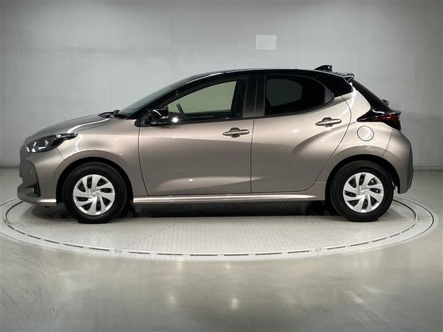 ヤリス Ｇ　プリクラッシュブレーキ　バックガイドモニター　メモリナビ　オートエアコン　クルーズコントロール　整備記録簿　ナビ　ＬＥＤヘッドライト　横滑り防止機能　サイドエアバック　エアバッグ　ＡＢＳ　ＥＴＣ（2枚目）