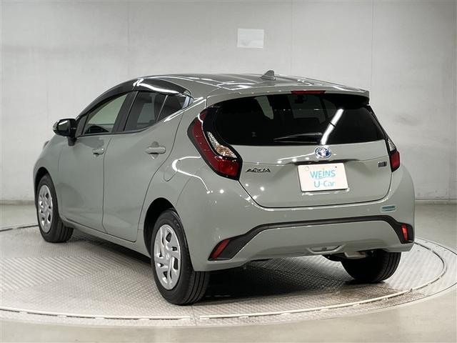 アクア G スマ-トキ- ワンオ-ナ- AAC Wエアバッグ リヤカメラ ドライブレコーダ 100V LEDヘッドライト 横滑り防止 クルコン メモリナビ ナビ キーフリーシステム ETC イモビライザー PW(4枚目)