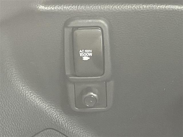 ヤリス ハイブリッドＺ　キーフリーシステム　ＡＣ１００Ｖ　デュアルエアバック　ナビ　ドラレコ付　記録簿有　ＡＷ　ＬＥＤライト　スマートキ　ＶＳＣ　ＥＴＣ付き　エアコン　クルコン　カーテンエアバック　ＡＢＳ　パワステ　衝突回避（12枚目）