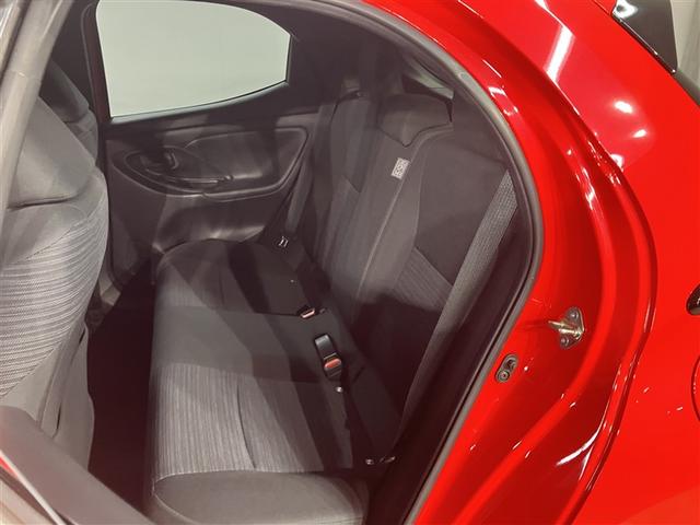 ヤリス ハイブリッドＺ　キーフリーシステム　ＡＣ１００Ｖ　デュアルエアバック　ナビ　ドラレコ付　記録簿有　ＡＷ　ＬＥＤライト　スマートキ　ＶＳＣ　ＥＴＣ付き　エアコン　クルコン　カーテンエアバック　ＡＢＳ　パワステ　衝突回避（20枚目）