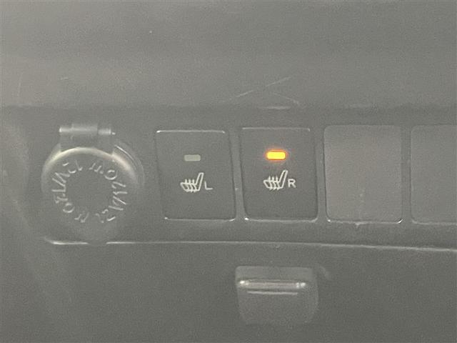 ルーミー カスタムG-T Iストップ Bカメラ ワンオーナー車 ドライブレコーダ 記録簿有 DVD再生可 Aクルコン LEDへッドライト エアコン スマキー エアバック Wエアバック ナビTV キーフリー ETC付 イモビ(19枚目)