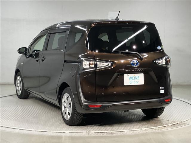 シエンタ ハイブリッドＸ　メディアプレイヤー接続　スマートキー＆プッシュスタート　キーフリー　イモビライザー　パワステ　フルオートエアコン　パワーウィンドウ　Ｗエアバッグ　ワンセグ　ＥＴＣ車載器　ナビ＆ＴＶ　運転席エアバック（4枚目）