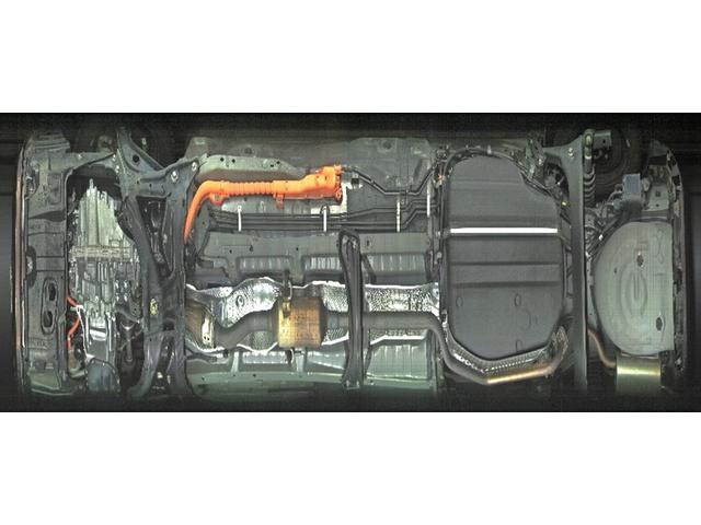 シエンタ ハイブリッドＸ　メディアプレイヤー接続　スマートキー＆プッシュスタート　キーフリー　イモビライザー　パワステ　フルオートエアコン　パワーウィンドウ　Ｗエアバッグ　ワンセグ　ＥＴＣ車載器　ナビ＆ＴＶ　運転席エアバック（5枚目）