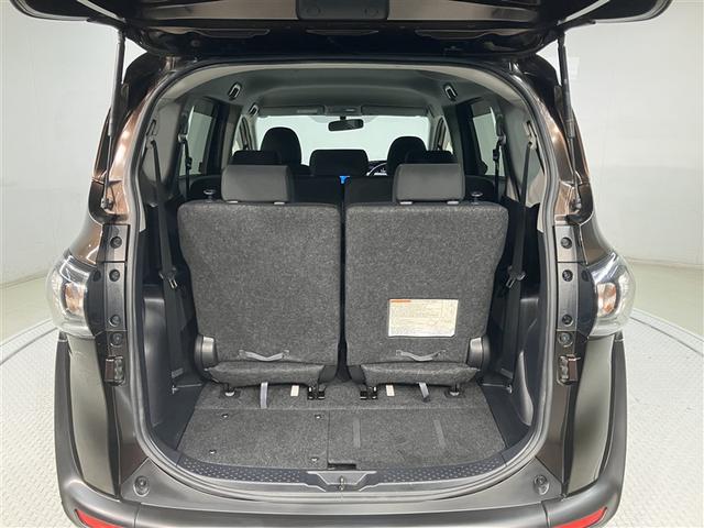 シエンタ ハイブリッドＸ　メディアプレイヤー接続　スマートキー＆プッシュスタート　キーフリー　イモビライザー　パワステ　フルオートエアコン　パワーウィンドウ　Ｗエアバッグ　ワンセグ　ＥＴＣ車載器　ナビ＆ＴＶ　運転席エアバック（16枚目）