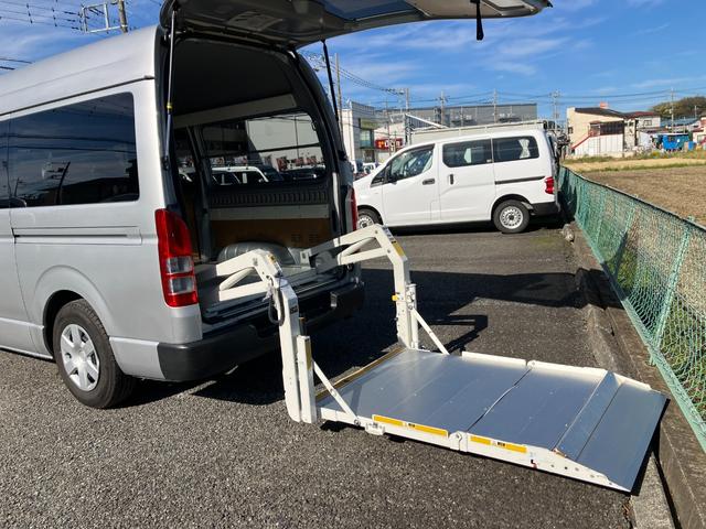 ハイエースバン パワーゲート 1年保証 1オーナー 整備記録18枚 ラッシング 5ドア 3人乗り キーレス ETC カロッツェリア製ナビ バックカメラ DVD/CD/SD(5枚目)