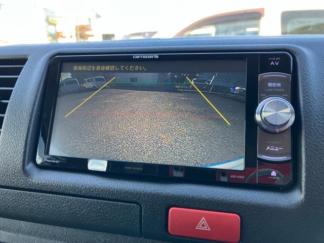 ハイエースバン パワーゲート 1年保証 1オーナー 整備記録18枚 ラッシング 5ドア 3人乗り キーレス ETC カロッツェリア製ナビ バックカメラ DVD/CD/SD(11枚目)