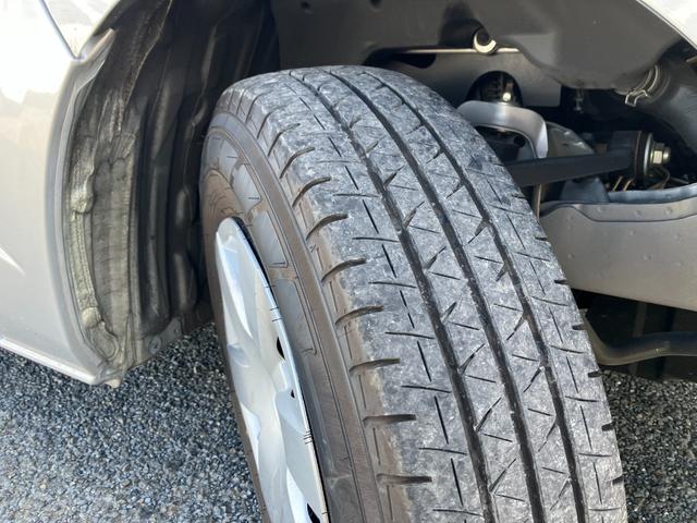 ハイエースバン パワーゲート 1年保証 1オーナー 整備記録18枚 ラッシング 5ドア 3人乗り キーレス ETC カロッツェリア製ナビ バックカメラ DVD/CD/SD(16枚目)