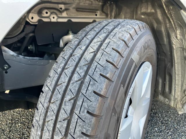 ハイエースバン パワーゲート 1年保証 1オーナー 整備記録18枚 ラッシング 5ドア 3人乗り キーレス ETC カロッツェリア製ナビ バックカメラ DVD/CD/SD(17枚目)