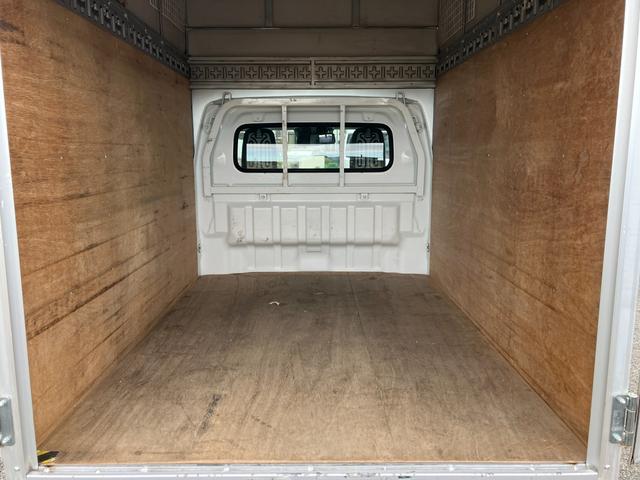 キャリイトラック KCスペシャル パネル幌 1年保証 1オーナー 禁煙車 キーレス バックカメラ PW オートライト Wエアバック デュアルカメラサポート 衝突軽減ブレーキ 車線逸脱防止機能 誤発進抑制機能 横滑り防止(6枚目)