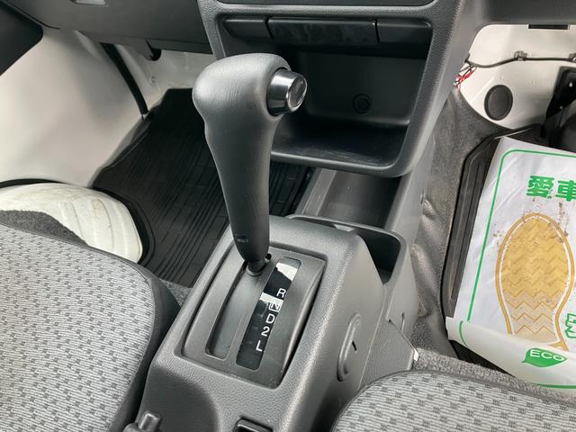 キャリイトラック KCスペシャル パネル幌 1年保証 1オーナー 禁煙車 キーレス バックカメラ PW オートライト Wエアバック デュアルカメラサポート 衝突軽減ブレーキ 車線逸脱防止機能 誤発進抑制機能 横滑り防止(10枚目)