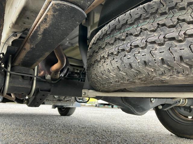 キャリイトラック KCスペシャル パネル幌 1年保証 1オーナー 禁煙車 キーレス バックカメラ PW オートライト Wエアバック デュアルカメラサポート 衝突軽減ブレーキ 車線逸脱防止機能 誤発進抑制機能 横滑り防止(14枚目)