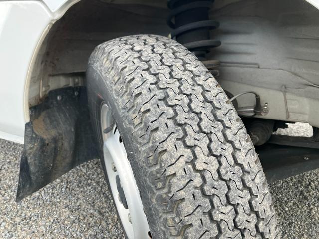 キャリイトラック KCスペシャル パネル幌 1年保証 1オーナー 禁煙車 キーレス バックカメラ PW オートライト Wエアバック デュアルカメラサポート 衝突軽減ブレーキ 車線逸脱防止機能 誤発進抑制機能 横滑り防止(18枚目)