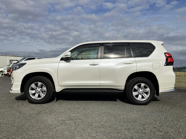 ランドクルーザープラド ＴＸ　Ｌパッケージ　オプション合計９６１，２００円　Ｔコネクトナビ　スーパーライヴサウンド　マルチモニター　ＢＳＭ　ムーンルーフ　モデリスタフルキット／マフラー　セーフティセンス　カープレイ　本革電動　ベンチレーション（11枚目）