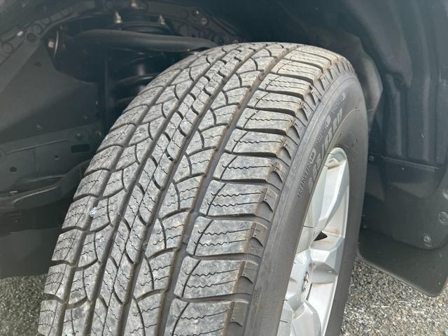 ランドクルーザープラド ＴＸ　Ｌパッケージ　オプション合計９６１，２００円　Ｔコネクトナビ　スーパーライヴサウンド　マルチモニター　ＢＳＭ　ムーンルーフ　モデリスタフルキット／マフラー　セーフティセンス　カープレイ　本革電動　ベンチレーション（23枚目）