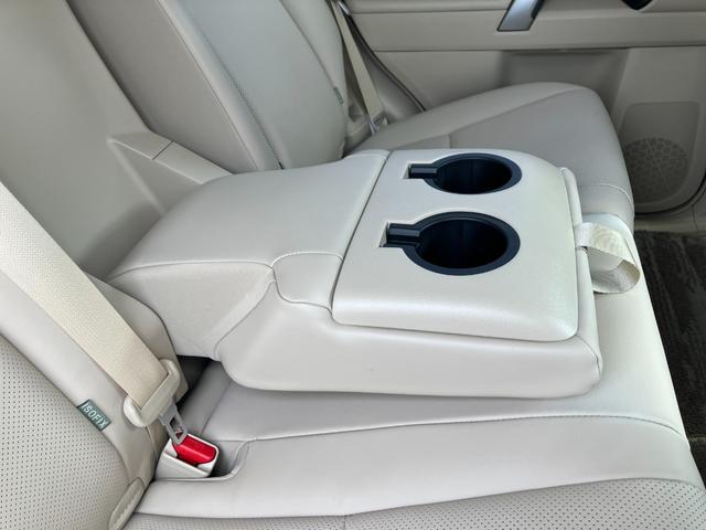 ランドクルーザープラド ＴＸ　Ｌパッケージ　オプション合計９６１，２００円　Ｔコネクトナビ　スーパーライヴサウンド　マルチモニター　ＢＳＭ　ムーンルーフ　モデリスタフルキット／マフラー　セーフティセンス　カープレイ　本革電動　ベンチレーション（34枚目）