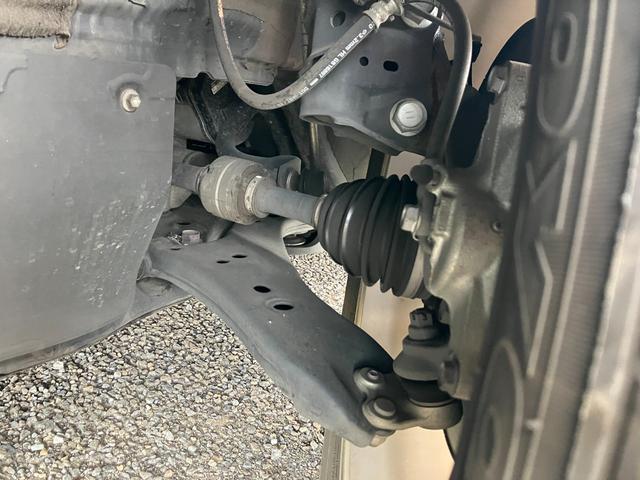 ハリアー Ｚ　レザーパッケージ　１年保証　禁煙　サンルーフ　黒革電動ベンチレーション　カープレイ　デジタルミラー前後ドラレコ　電動リヤゲート　ＥＴＣ２．０　ＪＢＬ　全周囲カメラ　フルセグ　カーテンエアバック　セーフティセンス　ＢＳＭ（17枚目）