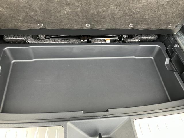 ハリアー Ｚ　レザーパッケージ　１年保証　禁煙　サンルーフ　黒革電動ベンチレーション　カープレイ　デジタルミラー前後ドラレコ　電動リヤゲート　ＥＴＣ２．０　ＪＢＬ　全周囲カメラ　フルセグ　カーテンエアバック　セーフティセンス　ＢＳＭ（37枚目）