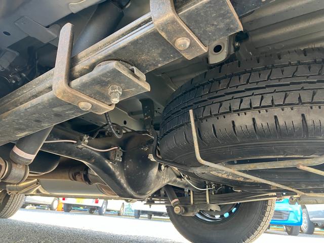 ハイエースバン ロングワイドスーパーＧＬ　１年保証　１オーナー　キャンピングベース車　元公共応急作業車（ＮＴＴ）　４ＷＤ　キーレス　フォグ　オートライト　ＥＴＣ　パナソニック製ナビ　フルセグ　バックカメラ　ＣＤ録音　ＤＶＤ／ＣＤ／ＳＤ（15枚目）