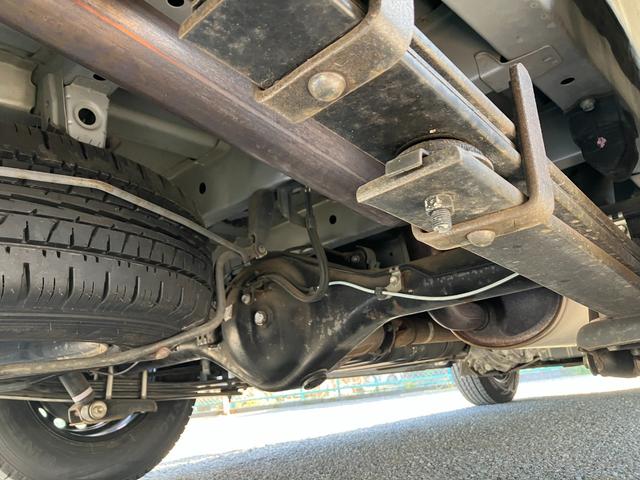 ハイエースバン ロングワイドスーパーＧＬ　１年保証　１オーナー　キャンピングベース車　元公共応急作業車（ＮＴＴ）　４ＷＤ　キーレス　フォグ　オートライト　ＥＴＣ　パナソニック製ナビ　フルセグ　バックカメラ　ＣＤ録音　ＤＶＤ／ＣＤ／ＳＤ（16枚目）