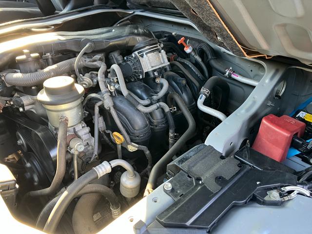 ハイエースバン ロングワイドスーパーＧＬ　１年保証　１オーナー　キャンピングベース車　元公共応急作業車（ＮＴＴ）　４ＷＤ　キーレス　フォグ　オートライト　ＥＴＣ　パナソニック製ナビ　フルセグ　バックカメラ　ＣＤ録音　ＤＶＤ／ＣＤ／ＳＤ（17枚目）