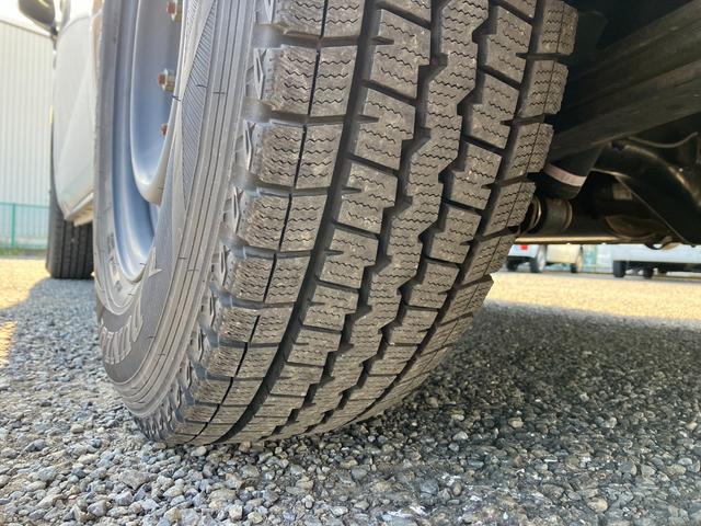 ハイエースバン ロングワイドスーパーＧＬ　１年保証　１オーナー　キャンピングベース車　元公共応急作業車（ＮＴＴ）　４ＷＤ　キーレス　フォグ　オートライト　ＥＴＣ　パナソニック製ナビ　フルセグ　バックカメラ　ＣＤ録音　ＤＶＤ／ＣＤ／ＳＤ（20枚目）