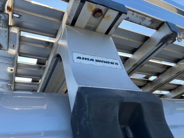 ハイエースバン ロングワイドスーパーＧＬ　１年保証　１オーナー　キャンピングベース車　元公共応急作業車（ＮＴＴ）　４ＷＤ　キーレス　フォグ　オートライト　ＥＴＣ　パナソニック製ナビ　フルセグ　バックカメラ　ＣＤ録音　ＤＶＤ／ＣＤ／ＳＤ（23枚目）