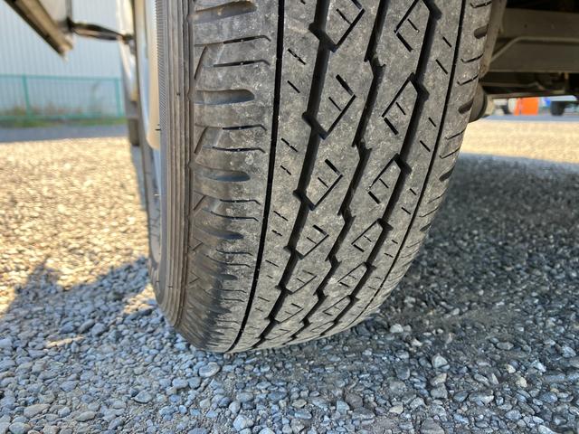 ミニキャブバン Ｇ　１年保証　４速オートマ　１オーナー　禁煙車　キーレス　デュアルカメラサポート　純正ナビ　Ｂｌｕｅｔｏｏｔｈ　ＳＤ　オートライト　Ｗエアバック　衝突軽減ブレーキ　車線逸脱防止　ソナー（19枚目）