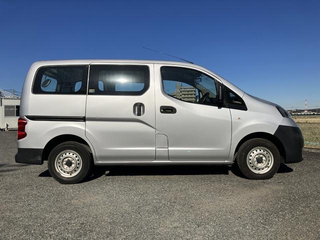 NV200バネットバン DX 1年保証 キーレス 純正ナビ フルセグ Bluetooth CD/SD USB ETC Wエアバック(6枚目)