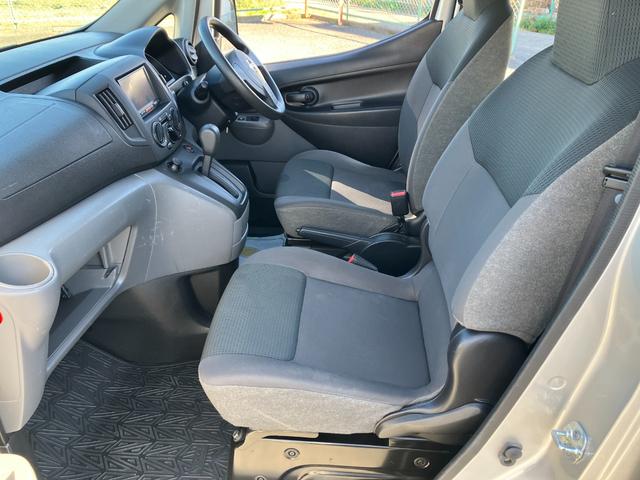 NV200バネットバン DX 1年保証 キーレス 純正ナビ フルセグ Bluetooth CD/SD USB ETC Wエアバック(10枚目)