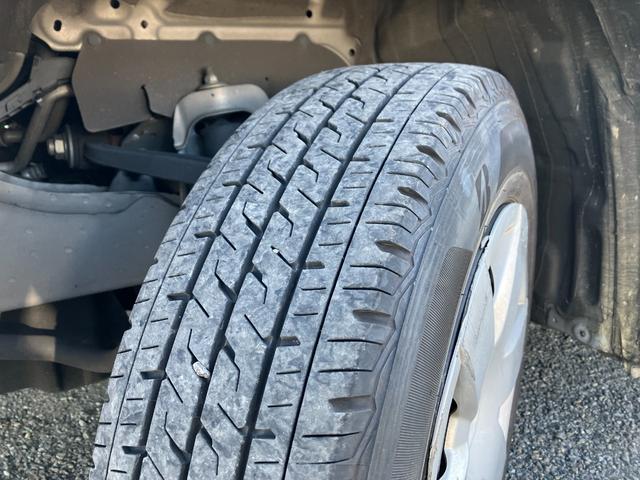 ハイエースバン ロングDX 1年保証 1オーナー 整備記録簿15枚 禁煙車 キーレス ETC 3/6人乗り 平床 5ドア リヤ小窓(16枚目)