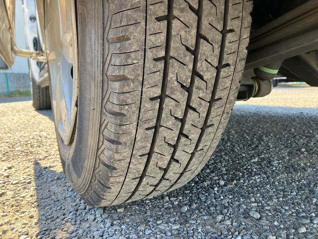 ハイエースバン ロングDX 1年保証 1オーナー 整備記録簿15枚 禁煙車 キーレス ETC 3/6人乗り 平床 5ドア リヤ小窓(18枚目)