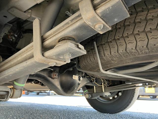 ハイエースバン ロングDX 1年保証 1オーナー 整備記録簿15枚 禁煙車 キーレス ETC 3/6人乗り 平床 5ドア リヤ小窓(21枚目)