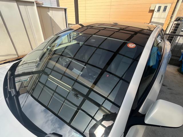 モデル３ ロングレンジ　ＡＷＤ　／１オーナー／禁煙車／保証付／ガラスルーフ／ダッシュカム／オートパイロット／純正ナビ／サイド＆バックカメラ／Ｂｌｕｅｔｏｏｔｈ／ＥＴＣ２．０／置くだけ充電／衝突軽減ブレーキ／パークトロニックセンサー（10枚目）