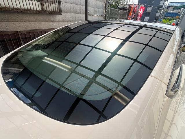 モデル３ ロングレンジ　ＡＷＤ　／１オーナー／禁煙車／保証付／ガラスルーフ／ダッシュカム／オートパイロット／純正ナビ／サイド＆バックカメラ／Ｂｌｕｅｔｏｏｔｈ／ＥＴＣ２．０／置くだけ充電／衝突軽減ブレーキ／パークトロニックセンサー（12枚目）