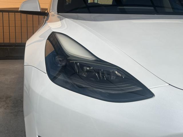 モデル３ ロングレンジ　ＡＷＤ　／１オーナー／禁煙車／保証付／ガラスルーフ／ダッシュカム／オートパイロット／純正ナビ／サイド＆バックカメラ／Ｂｌｕｅｔｏｏｔｈ／ＥＴＣ２．０／置くだけ充電／衝突軽減ブレーキ／パークトロニックセンサー（15枚目）