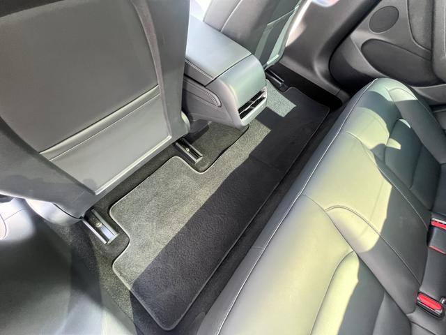 モデル３ ロングレンジ　ＡＷＤ　／１オーナー／禁煙車／保証付／ガラスルーフ／ダッシュカム／オートパイロット／純正ナビ／サイド＆バックカメラ／Ｂｌｕｅｔｏｏｔｈ／ＥＴＣ２．０／置くだけ充電／衝突軽減ブレーキ／パークトロニックセンサー（68枚目）